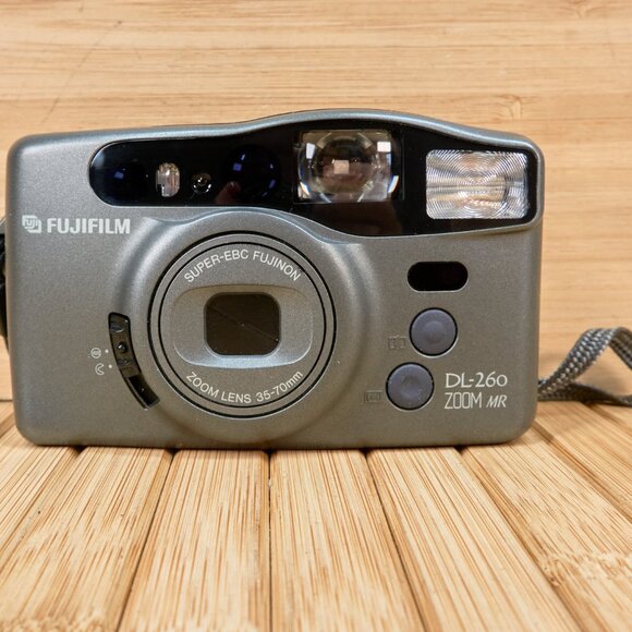 Vintage Fujifilm DL-260 Zoom MR Point and Shoot Film Camera, FUJINON Zoom Lens - Picture 2 of 8
